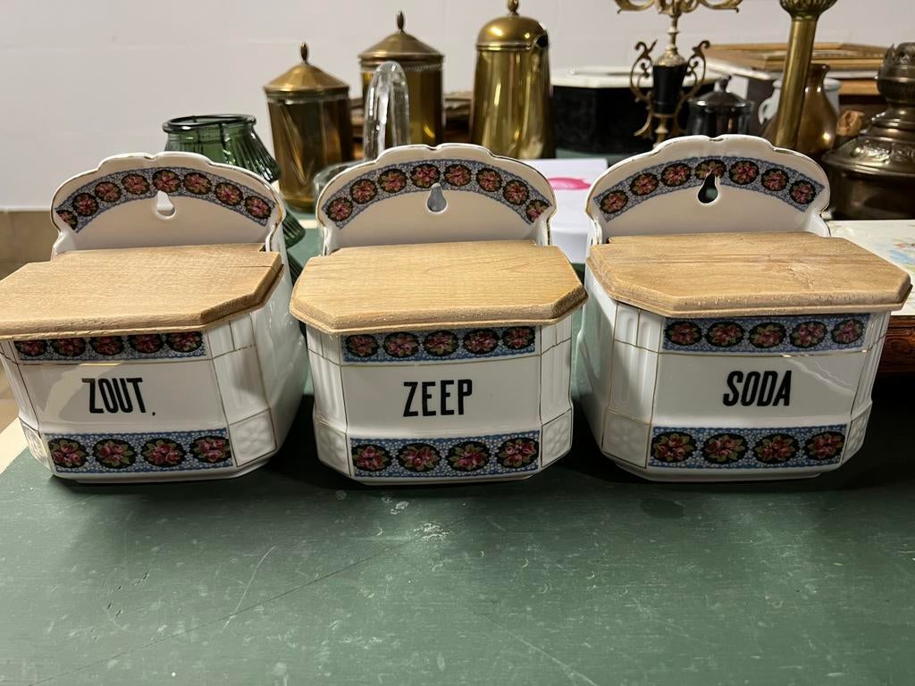 3 Antieke porseleinen voorraadpotten, Ophalen