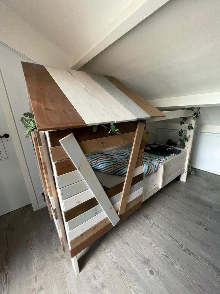 Lifetime Boomhutbed met kast en wandplank, Ophalen, Zo goed als nieuw, Hoogslaper