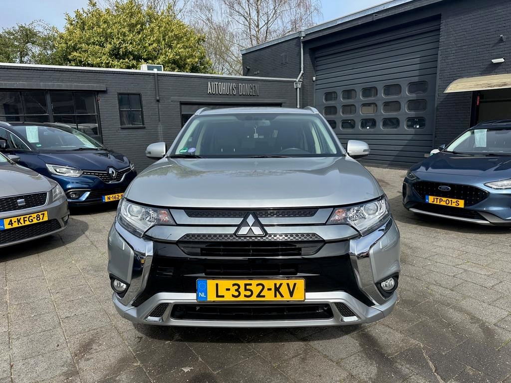 Mitsubishi Outlander 2.4 PHEV Intense|99000km|Afn. Trekhaak, Automaat, 135 pk, 4 cilinders, 1865 kg