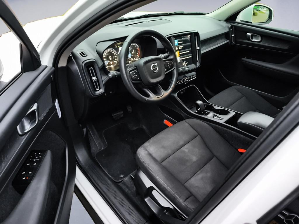 Volvo XC40 1.5 T2 Momentum Core 1e-Eig. & Dealer-Onderh BOVA, Auto's, Volvo, 12 maanden, Gebruikt, Wit, Origineel Nederlands