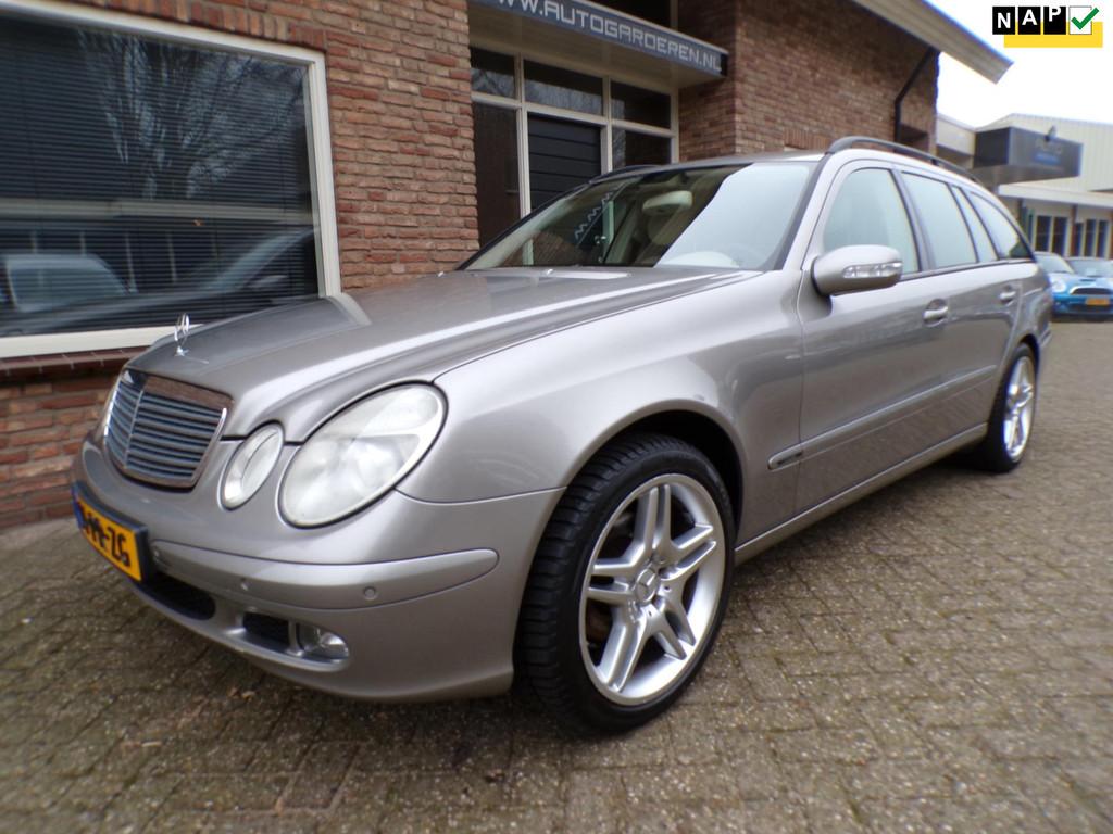 Mercedes-Benz E-klasse Combi 200 K. Classic Leder / 7 Persoo, Achterwielaandrijving, Gebruikt, Beige, 4 cilinders