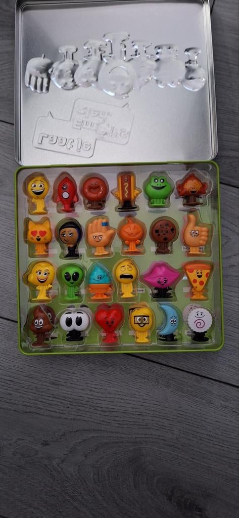 PLUS Emoji's Sparen Complete Set in Blik, Ophalen of Verzenden, Zo goed als nieuw