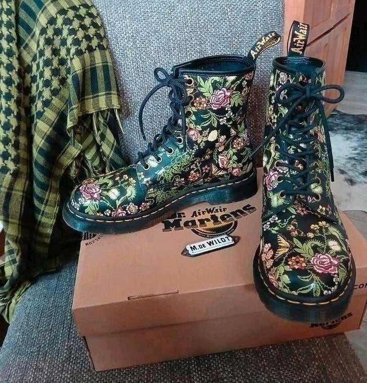 Dr. Martens 40 bloom 1460 - leer zwart groen bloemen planten, Lage of Enkellaarzen, Ophalen of Verzenden, Groen, Dr. Martens