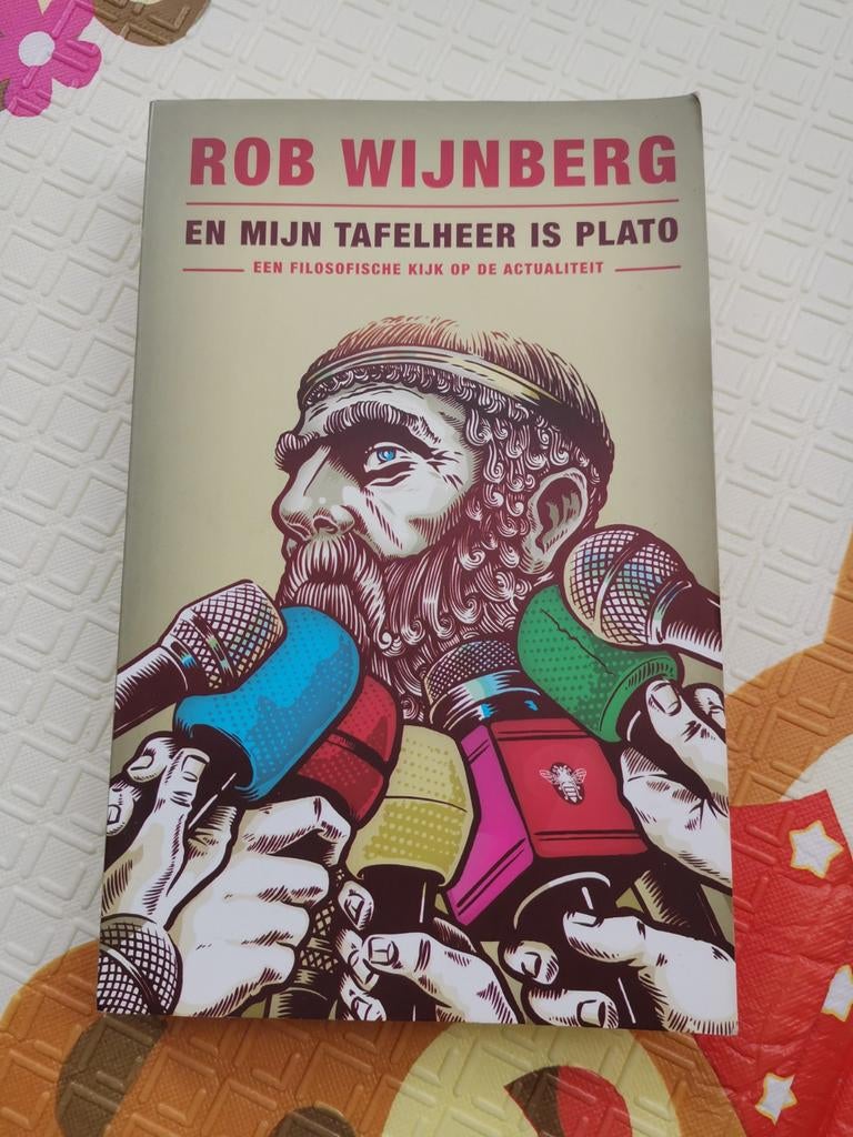 Rob Wijnberg - En mijn tafelheer is Plato, Ophalen of Verzenden, Zo goed als nieuw, Rob Wijnberg
