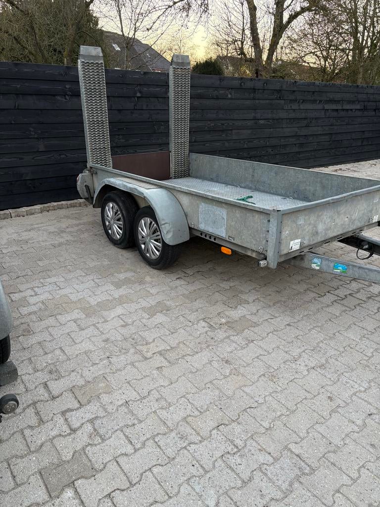 Humbaur machinetransporter met oprijplaten, Ophalen, Gebruikt
