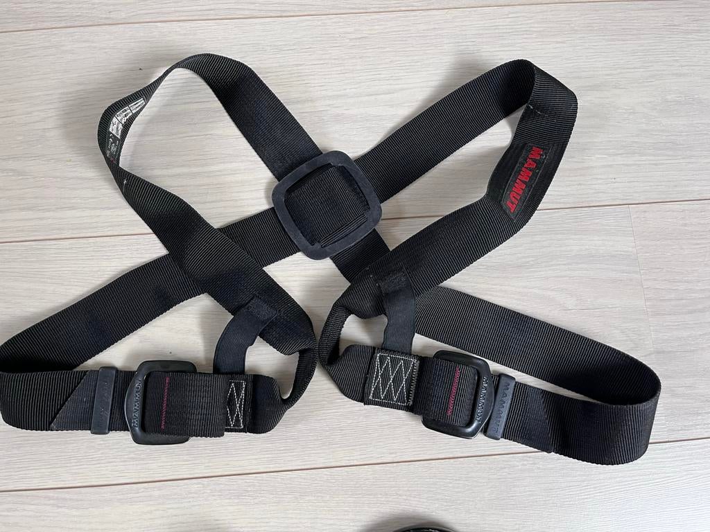 Mammut harnas en grigri voor steigerbouw zekeren, Ophalen, Gebruikt, Klimsport-accessoire