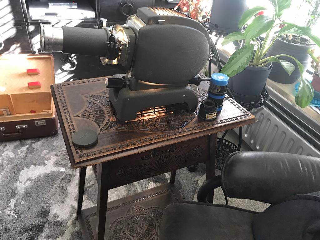 Toverlantaarn, Ophalen, Projector