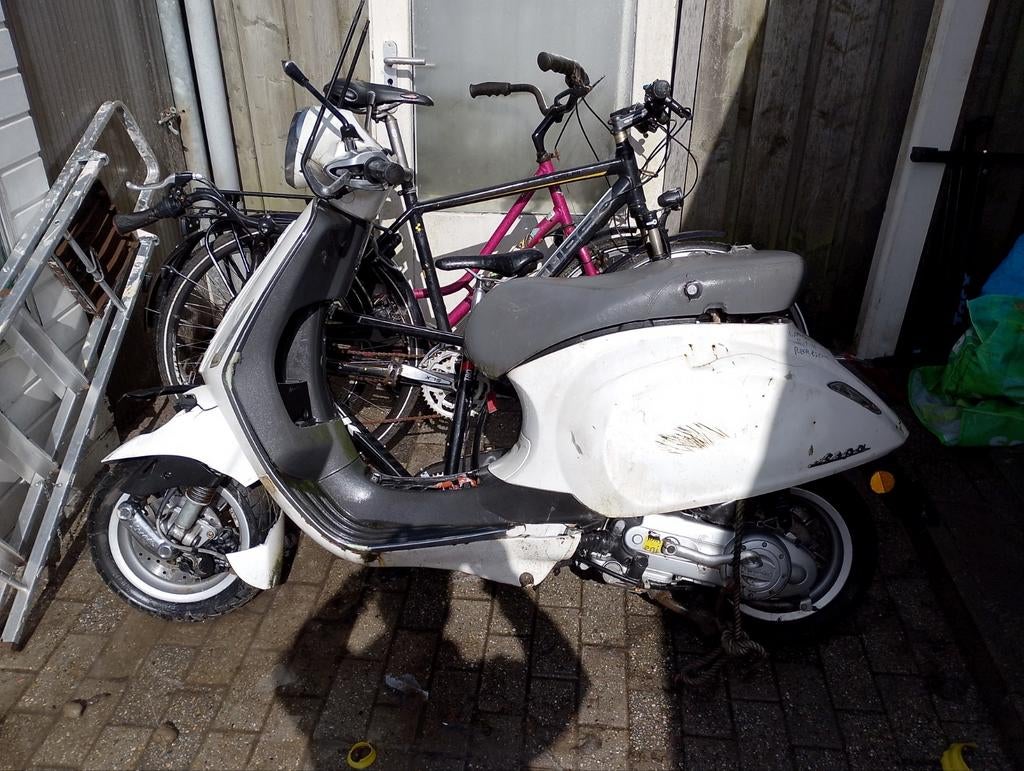 Brommer aangeboden vespa voor onderdelen, Ophalen, Gebruikt