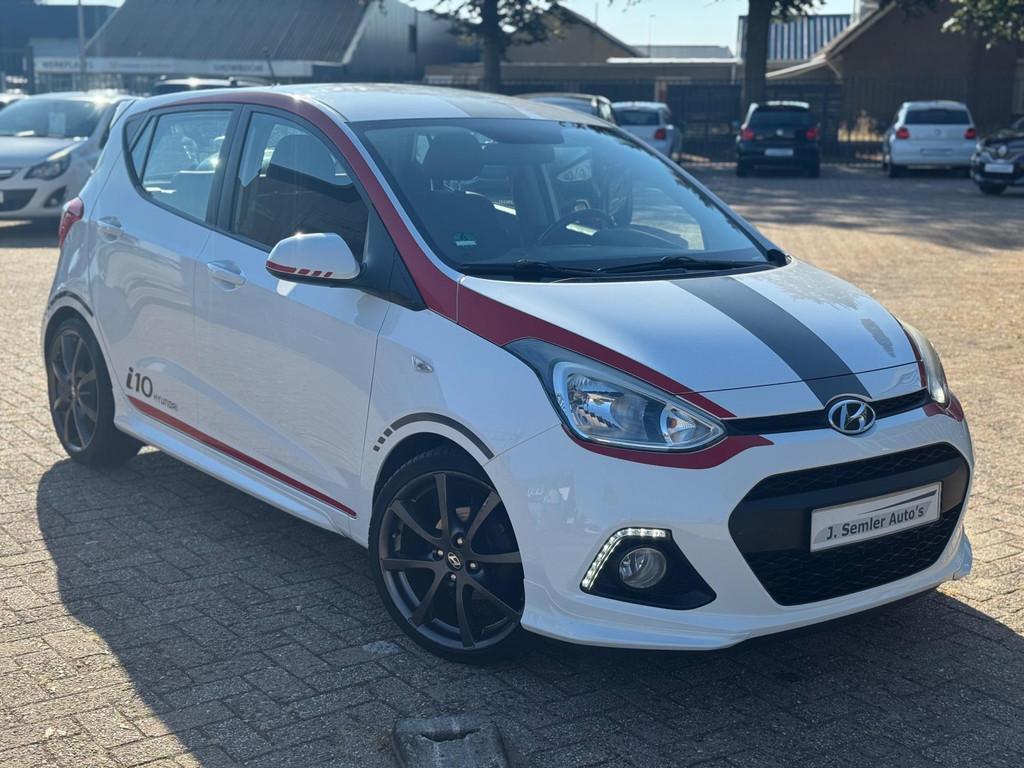 Hyundai I10 1.2i SPORT EDITION LED AIRCO STUUR/STOELVERW. 87, Auto's, Voorwielaandrijving, Gebruikt, 916 kg, Wit