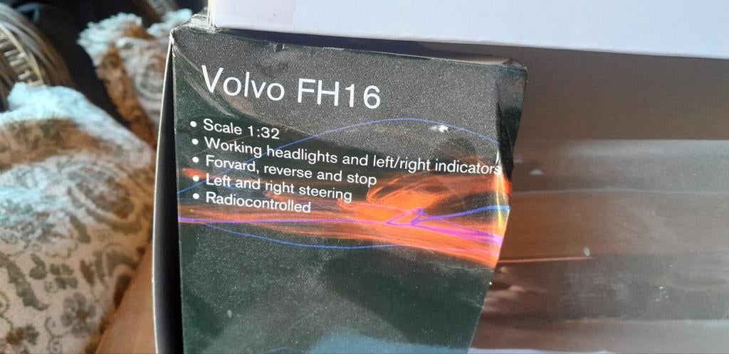 Afstandbedienbare Volvo FH16 Schaalmodel 1:32, Hobby en Vrije tijd, Modelauto's | 1:32, Ophalen, Nieuw, Bus of Vrachtwagen, Overige merken