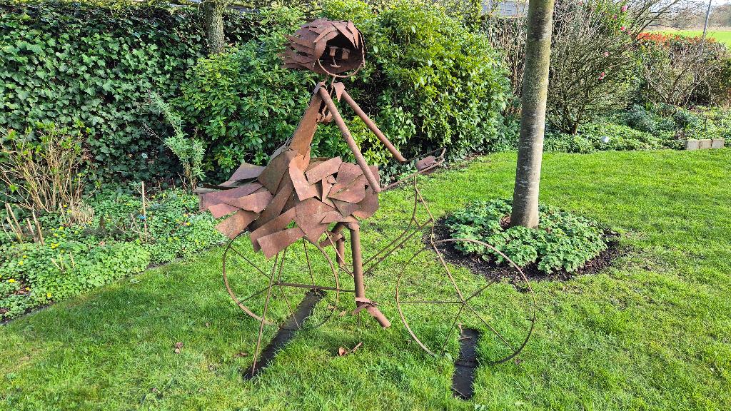 Tuinbeeld van cor-tenstaal, inmiddels schoongemaakt!, Tuin en Terras, Ophalen, Zo goed als nieuw, Metaal, Mensenbeeld