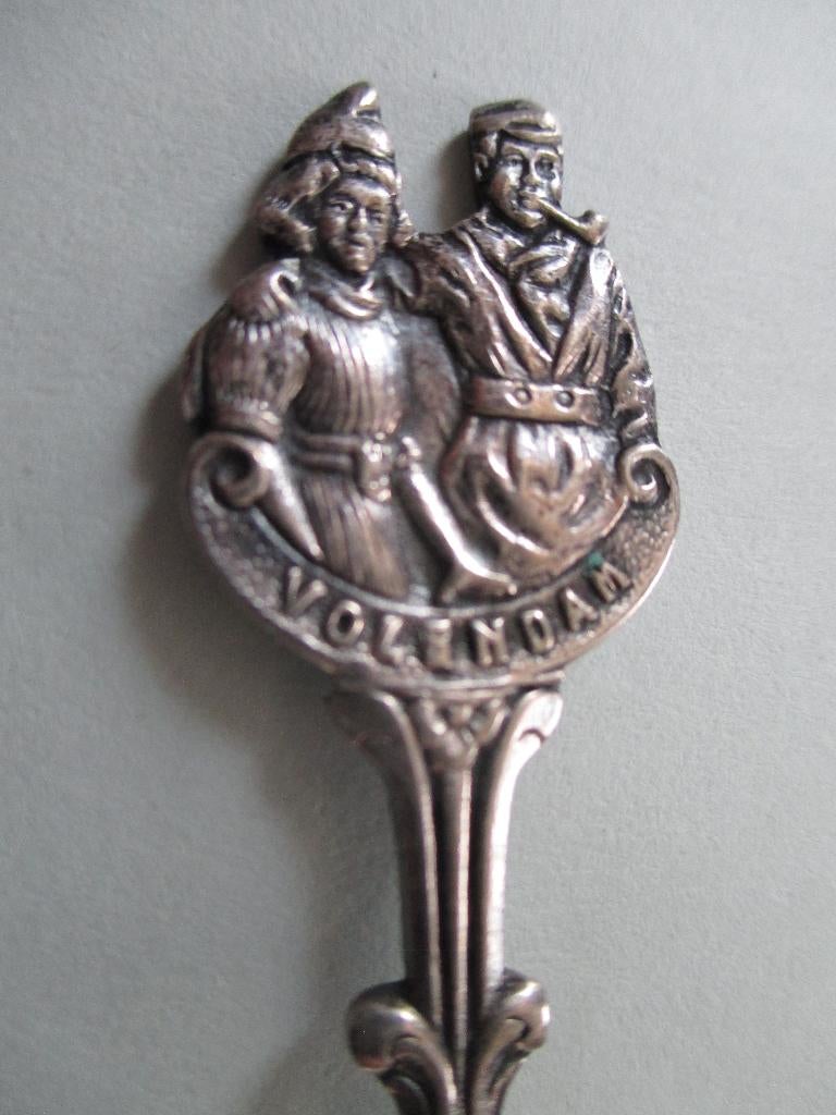 Lepeltje Volendam , klederdracht, Verzenden, Gebruikt