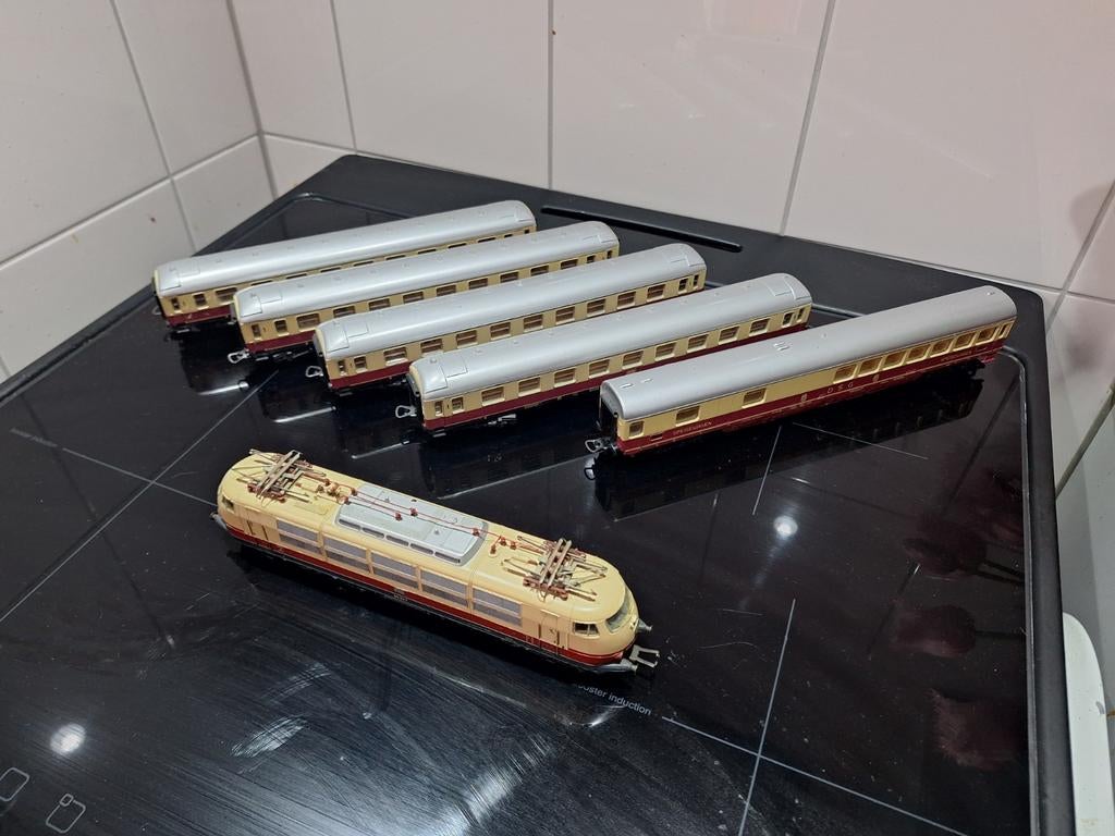 Märklin Treinset met Locomotief en 5 lima Wagons, Wisselstroom, Ophalen of Verzenden, Märklin, Gebruikt