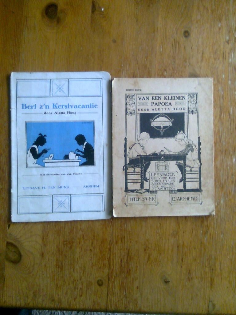 Bert z'n Kerstvacantie / Van een kleine Papoea. Aletta Hoog, Antiek en Kunst, Ophalen of Verzenden