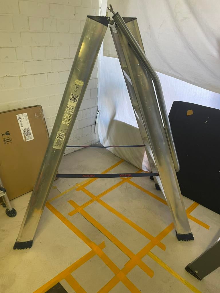 Altrex trap Altrex trap Falco, Ophalen, Zo goed als nieuw, Trap, Minder dan 2 meter