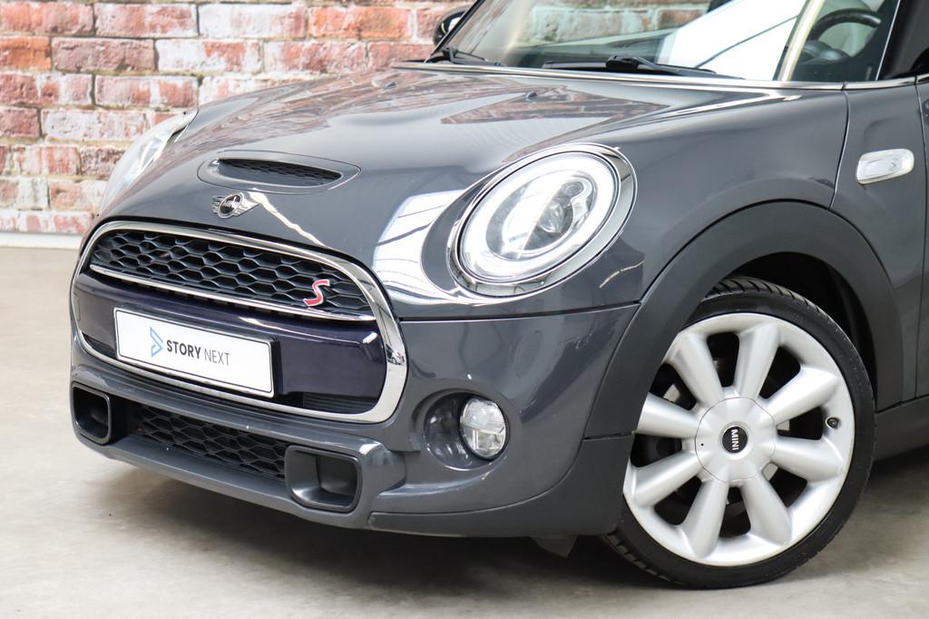 MINI Hatchback Cooper S Serious Business 3 deurs / Navigatie, Voorwielaandrijving, 1998 cc, Gebruikt, 4 stoelen