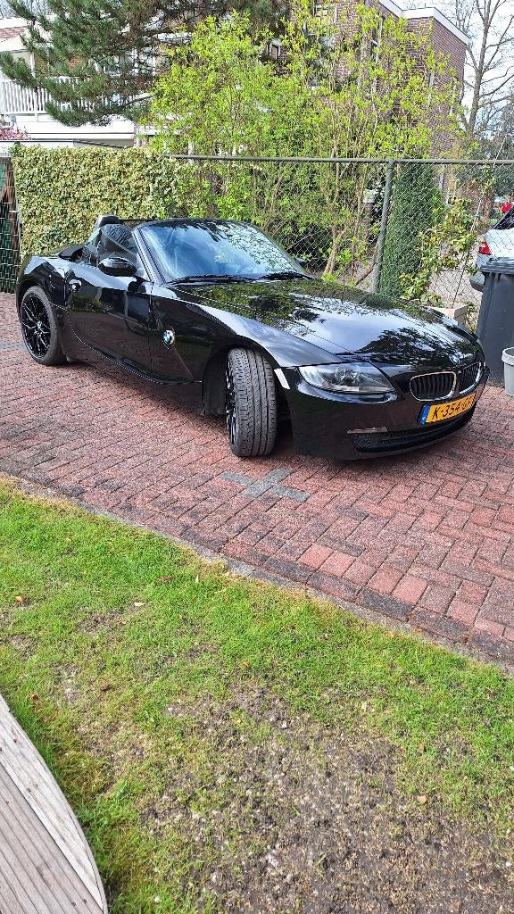 Prachtige BMW Z4 Cabrio/2.5 i/6 Cilinder/automaat/Roadstar, Achterwielaandrijving, Cabriolet, Zwart, Open dak