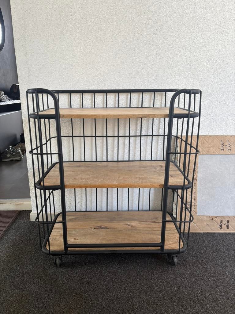 Stalen drankenkar, Ophalen, Zo goed als nieuw