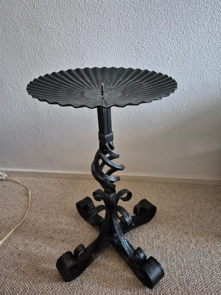 Grote smeedijzeren kaarsenstandaard, Antiek en Kunst, Antiek | Kandelaars, Ophalen