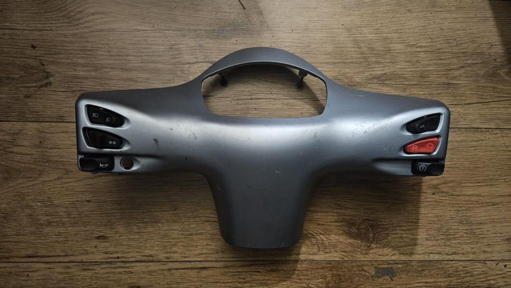 Stuurkap vespa Gts hpe supertech binnen €90, Ophalen of Verzenden