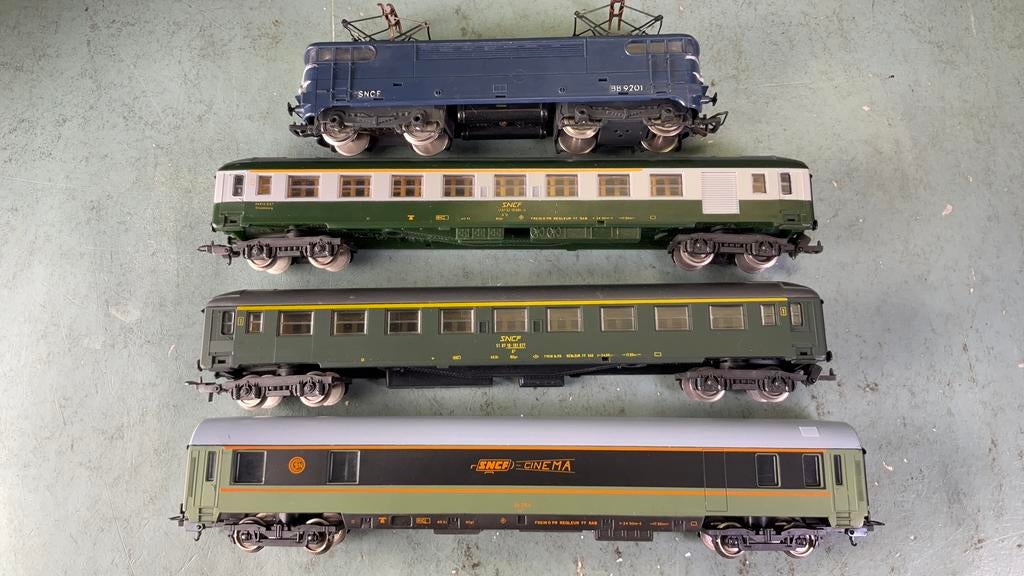 LIMA /JOUEF ho SNCF set , E loc BR 9201 plus 3 rijtuigen, Ophalen of Verzenden, Zo goed als nieuw, Gelijkstroom, Lima