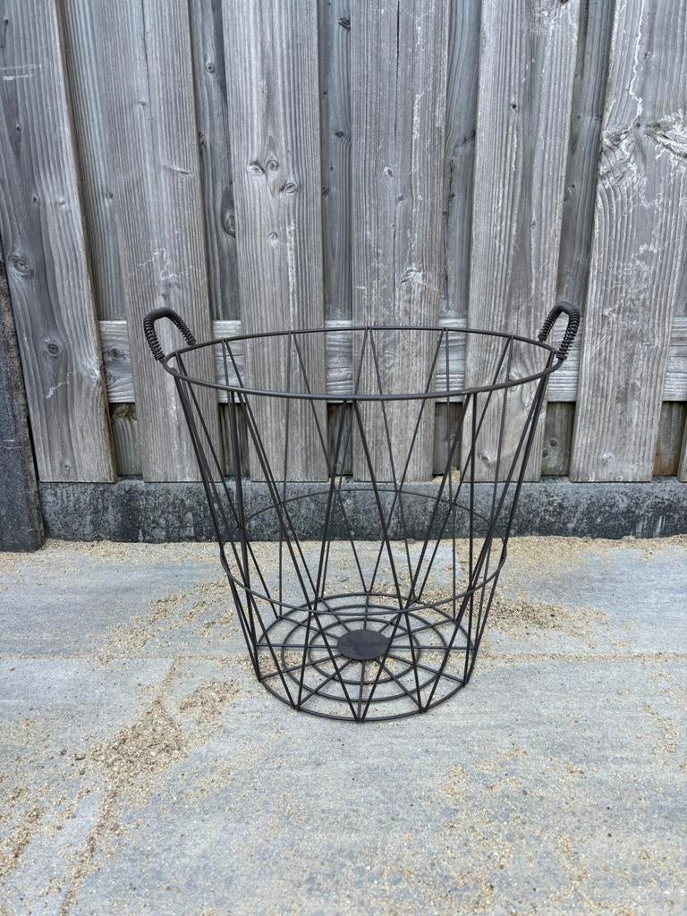 Staaldraad mand, Ophalen, Zo goed als nieuw, Rond, Overige materialen