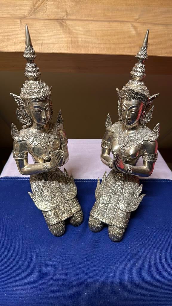 Boeddha wachter beeld 33cm hoog - Zilverkleurig metaal, Ophalen of Verzenden, Zo goed als nieuw