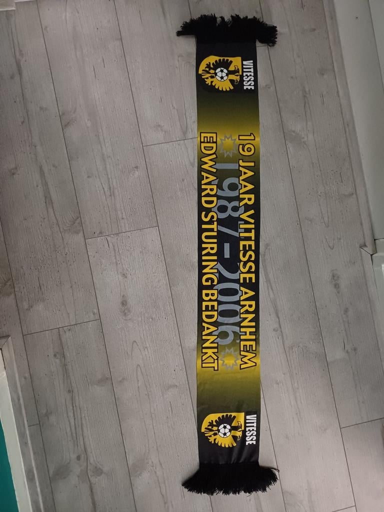 Te koop: Vitesse Sjaal - Edward Sturing Bedankt, Ophalen, Zo goed als nieuw, Clubaccessoires