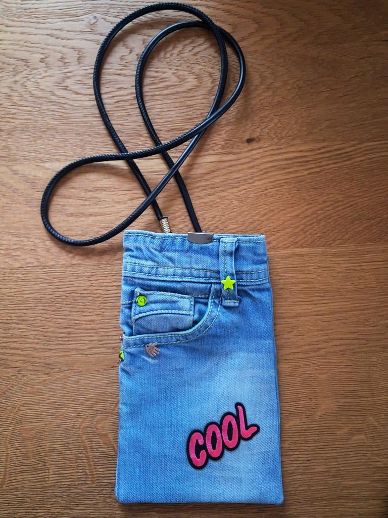 Leuk telefoontasje van spijkerstof, Ophalen of Verzenden, Zo goed als nieuw