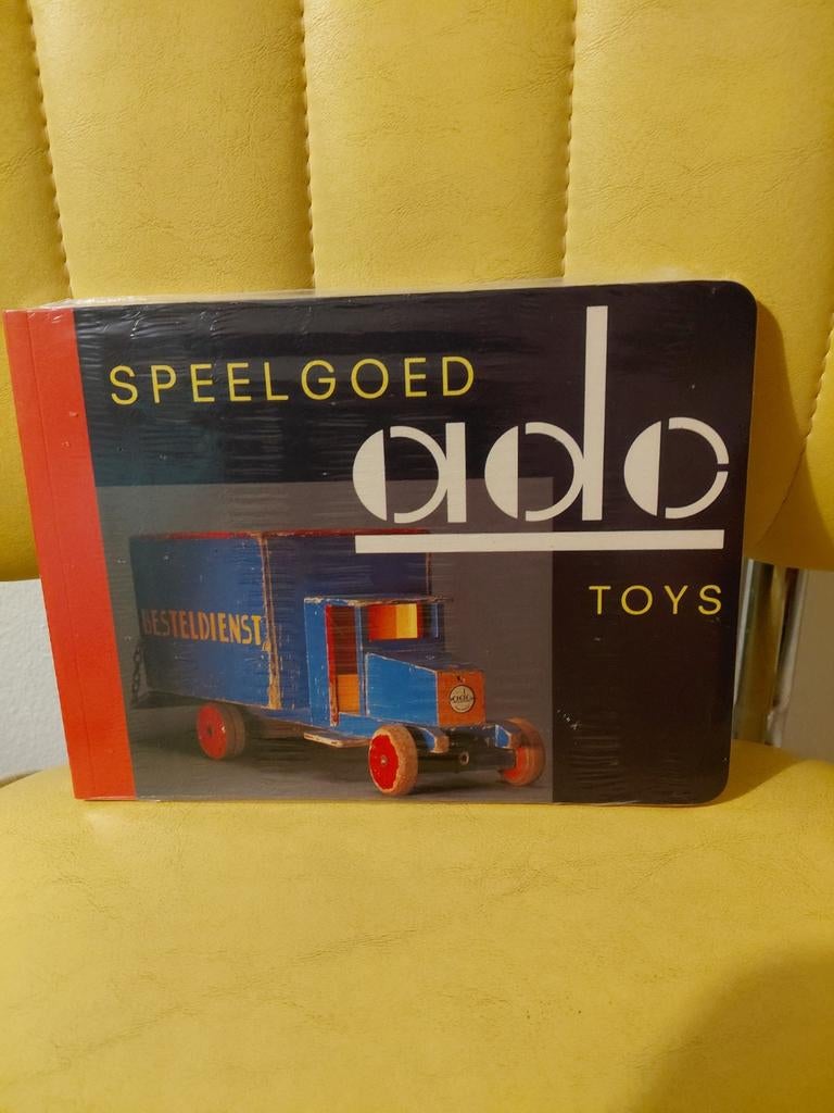 Boek ado speelgoed ado toys ko verzuu de stijl sealed, Boeken, Ophalen of Verzenden, Nieuw