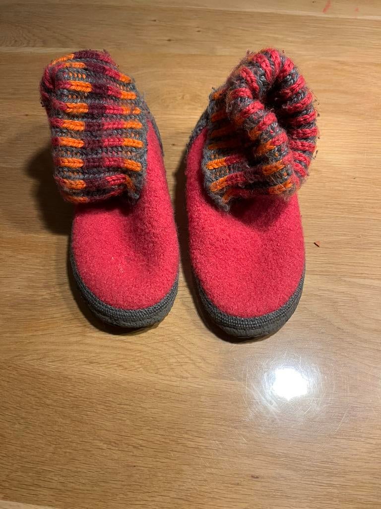 Giesswein sloffen 31 roze, Meisje, Overige typen, Ophalen of Verzenden, Zo goed als nieuw