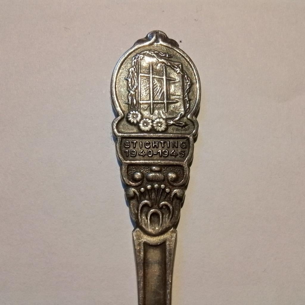 Stichting 1940-1945, Ophalen of Verzenden