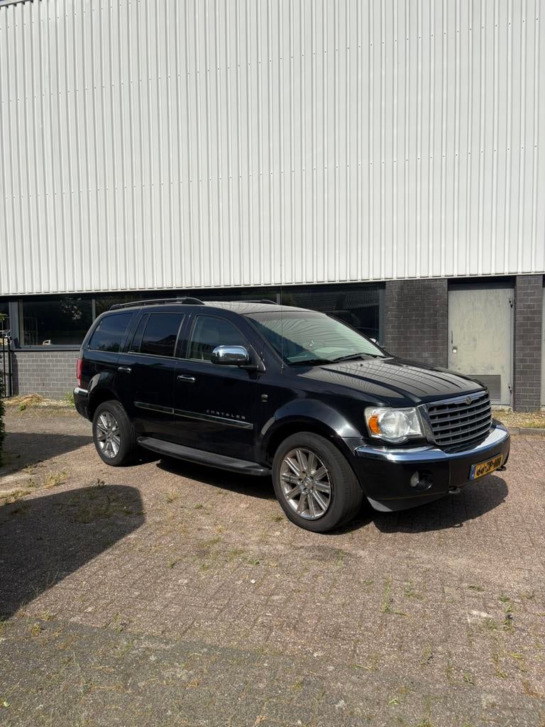 Chrysler Aspen V8 Hemi ( Amerikaan), Automaat, Leder, Stationwagon, 650 kg