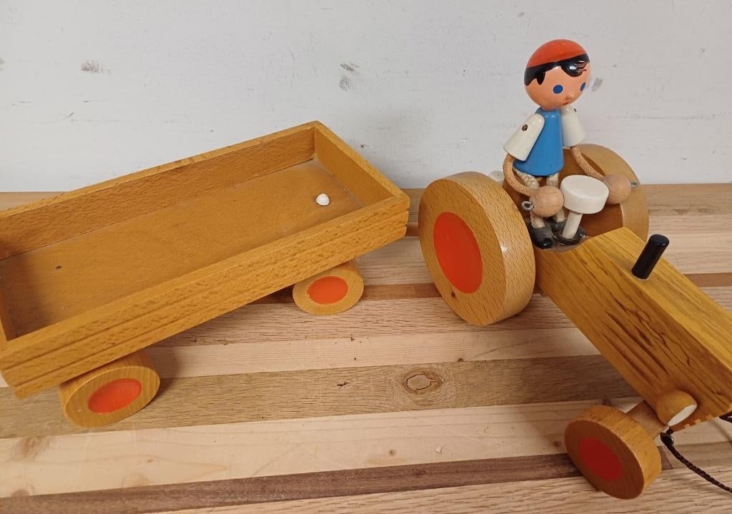 Vintage handgemaakte houten tractor en aanhangwagen, Kinderen en Baby's, Speelgoed | Speelgoedvoertuigen, Ophalen of Verzenden