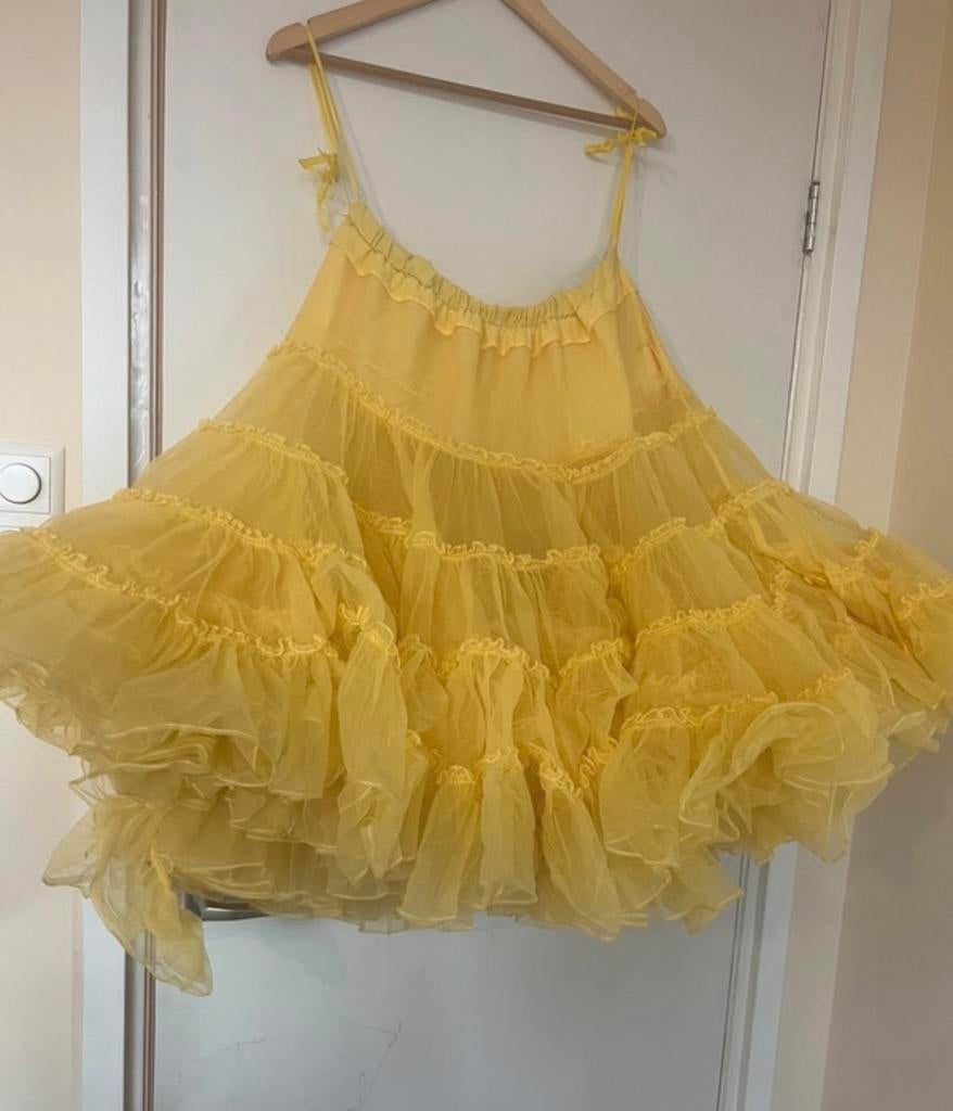 Grote wijde petticoat ballroom rok geel, Maat 38/40 (M), Carnaval, Ophalen of Verzenden, Kleding