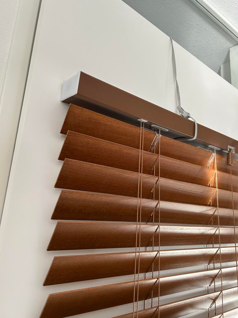 Bruine houten jaloezie/luxaflex - 60x130 cm, Bruin, 100 tot 150 cm, Zo goed als nieuw, 50 tot 100 cm