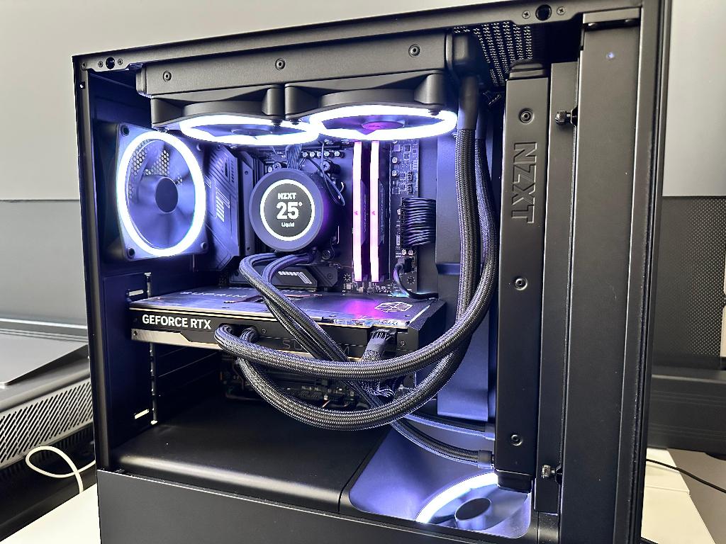 High-end gaming PC RTX4090 MSI suprim AMD Ryzen 9 7950X3D, Ophalen, 32 GB, Virtual Reality, Zo goed als nieuw