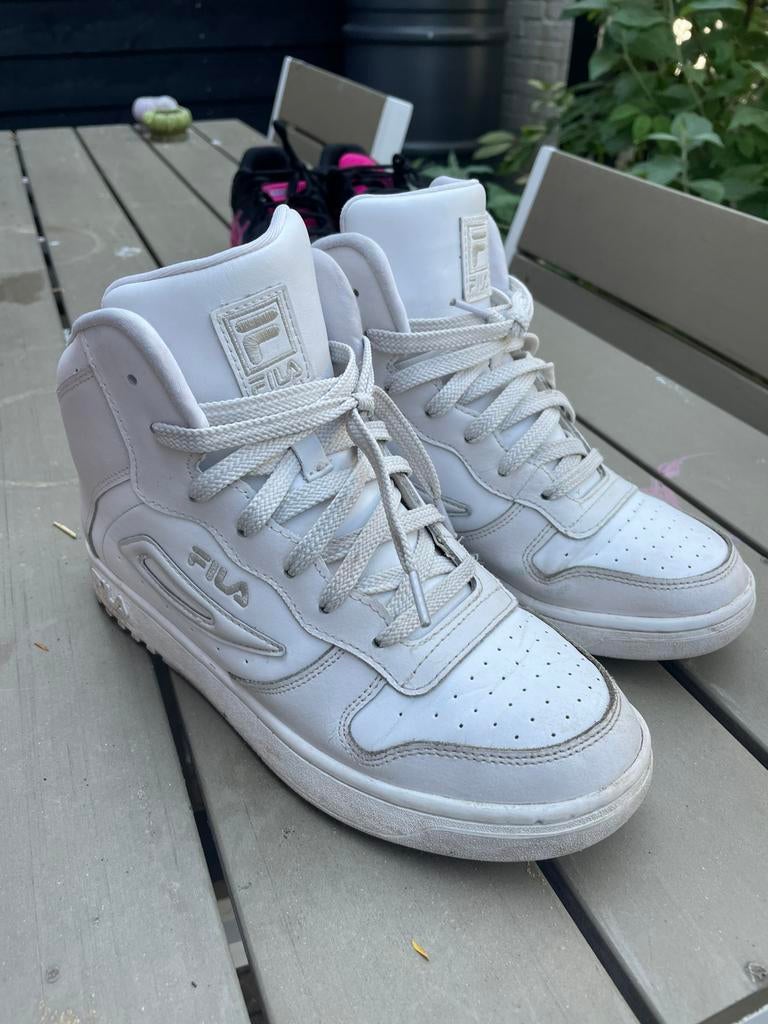 Zgan ** Fila ** sneakers mt 39, Wit, Ophalen of Verzenden, Sneakers of Gympen, Zo goed als nieuw