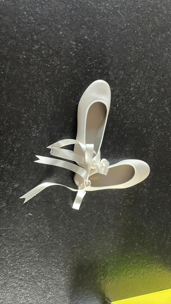 Mimilú ballerina schoenen wit maat 33, Ophalen of Verzenden, Zo goed als nieuw, Meisje, Schoenen