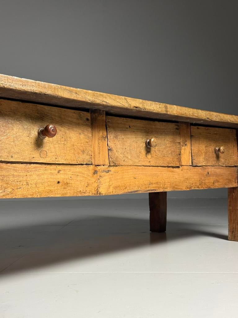 Spaanse Salontafel antiek 18e eeuw, Antiek en Kunst, Ophalen