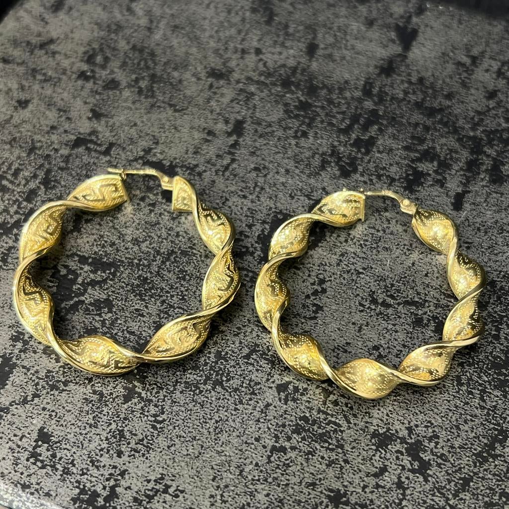 14 karaat gouden oorbellen wokkels oorbellen versace, Ophalen of Verzenden, Zo goed als nieuw, Goud