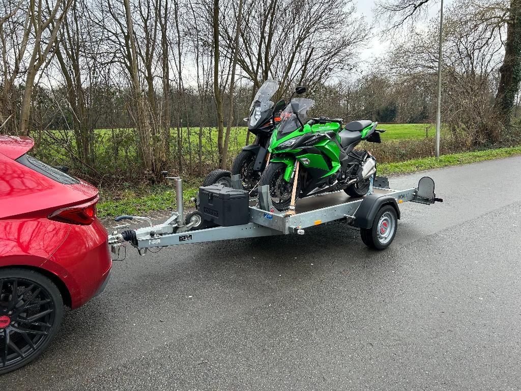 Te huur professionele afzinkbare motortrailer (geremd), Ophalen
