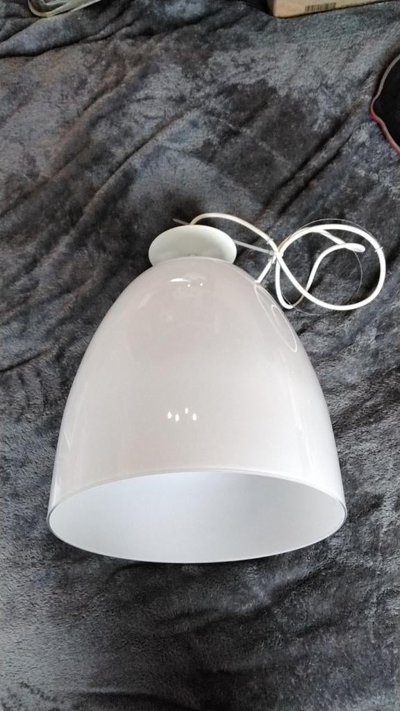 2 identieke hanglampen Ikea,de kap is 32 cm hoog breed 30 cm, Ophalen of Verzenden