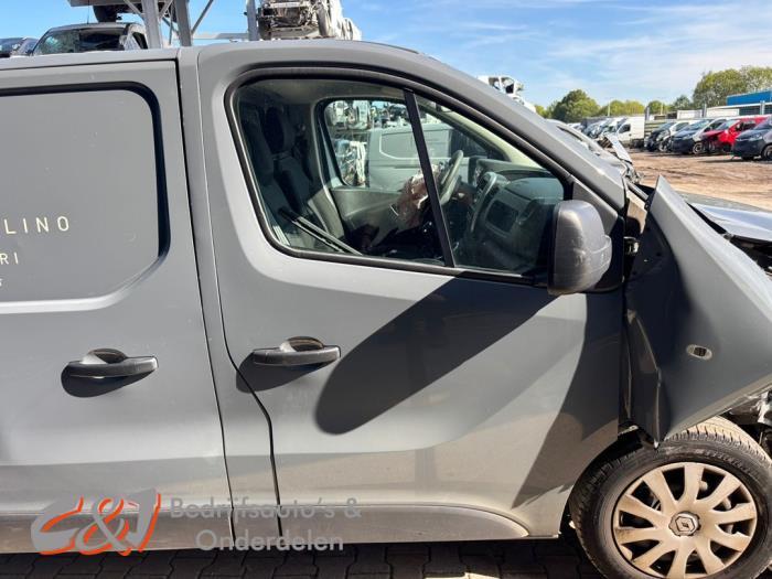 Portier 2Deurs rechts van een Renault Trafic (DVKPN), Gebruikt, -, -, Ophalen of Verzenden
