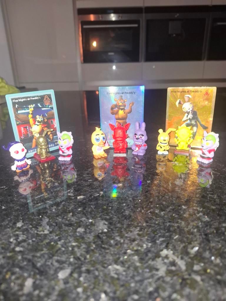 Fizzy faz station poppetjes, fnaf sb en fnaf 1. Prijs is P.S, Ophalen of Verzenden