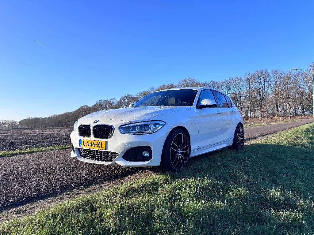 Te koop: BMW 1 Serie – 2015 – Handgeschakeld – 210 pk, 1-Serie, 4 cilinders, Alcantara, Wit