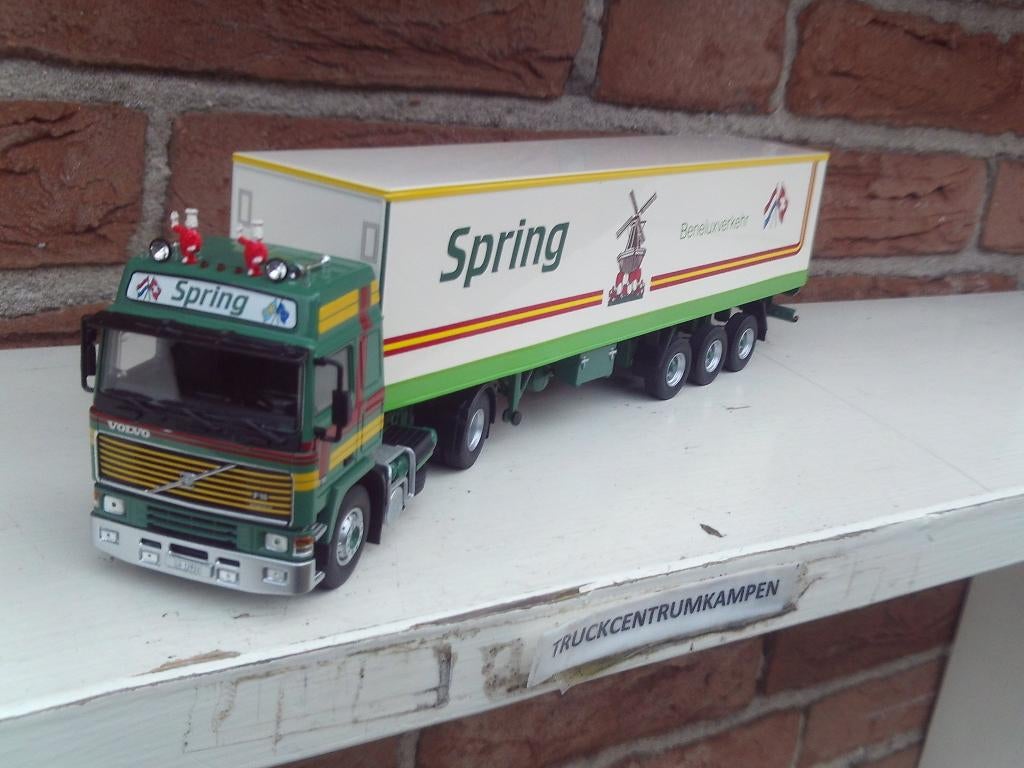 Tekno  Volvo  F16  Globetrotter  van  Spring., Hobby en Vrije tijd, Modelauto's | 1:50, Ophalen of Verzenden, Nieuw, Bus of Vrachtwagen
