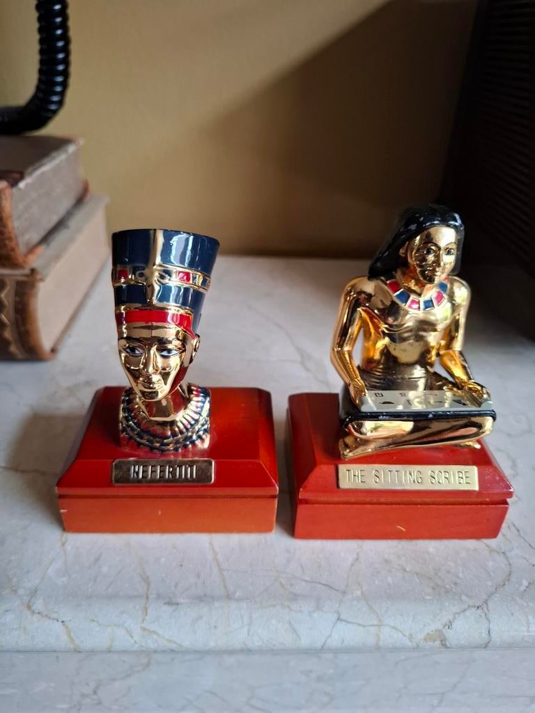 Egyptische Farao Beeldjes - Nefertiti & Schrijver, Verzamelen, Beelden en Beeldjes, Zo goed als nieuw, Fantasy, Ophalen of Verzenden