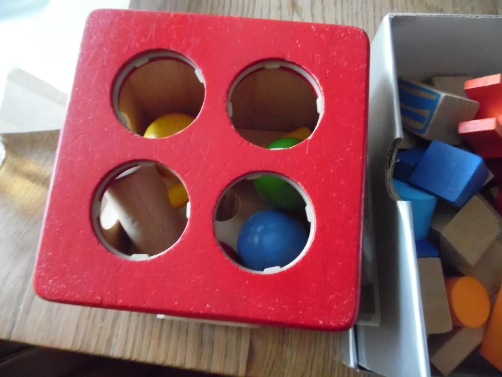 houten speelblok met ballen en een hamertje + blokken va2jr, Kinderen en Baby's, Speelgoed | Houten speelgoed, Ophalen of Verzenden