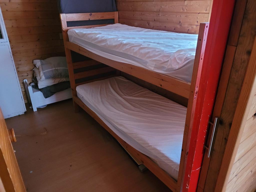 2 matrassen zo goed als nieuw met stapelbed, Ophalen, 90 cm, 210 cm, Tweepersoons